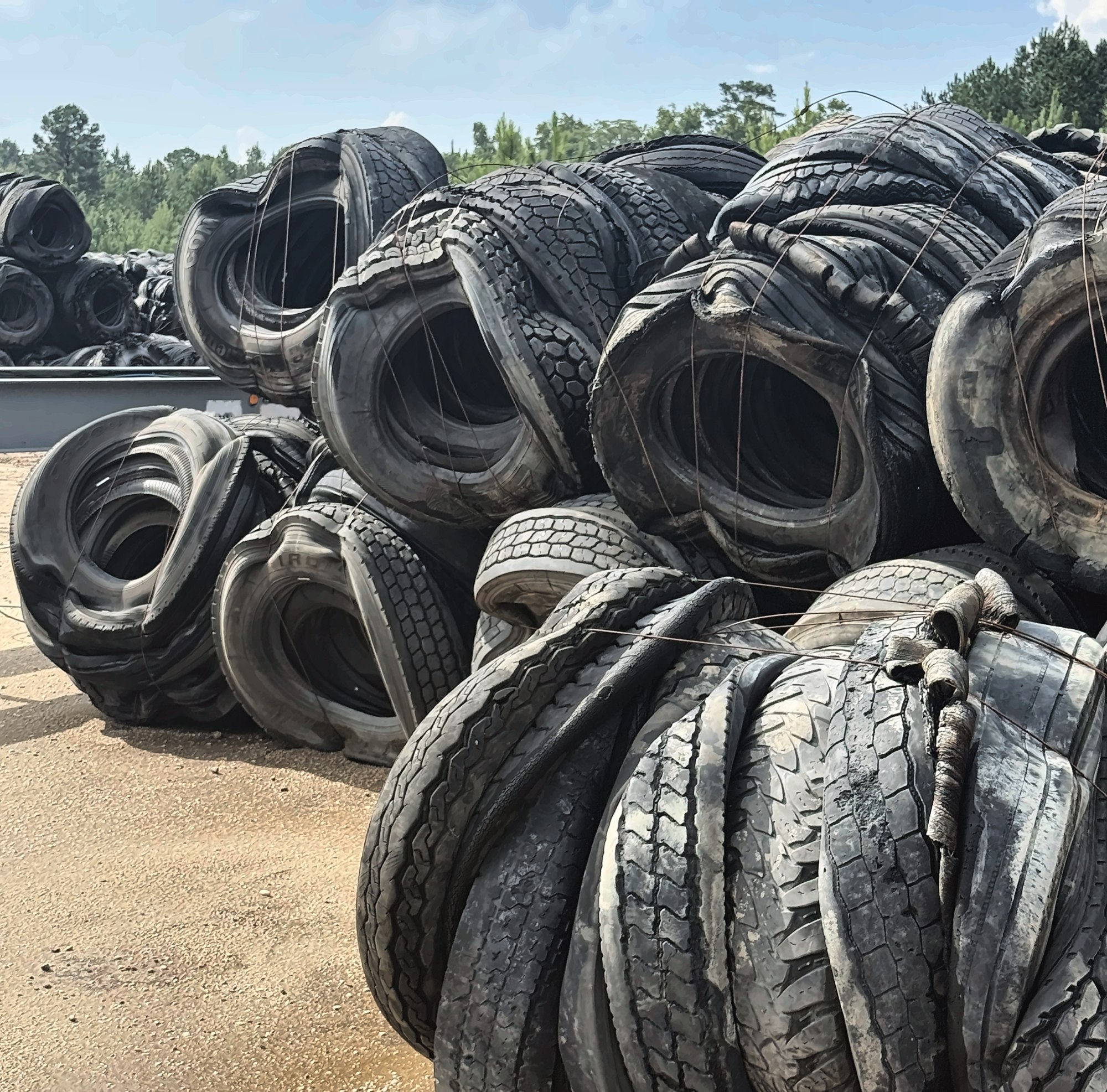 TBR tire bales tied with steel wire